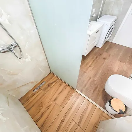 Divine 642 Apartamento Durrës