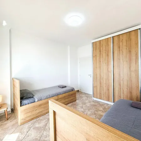 Divine 642 Apartment